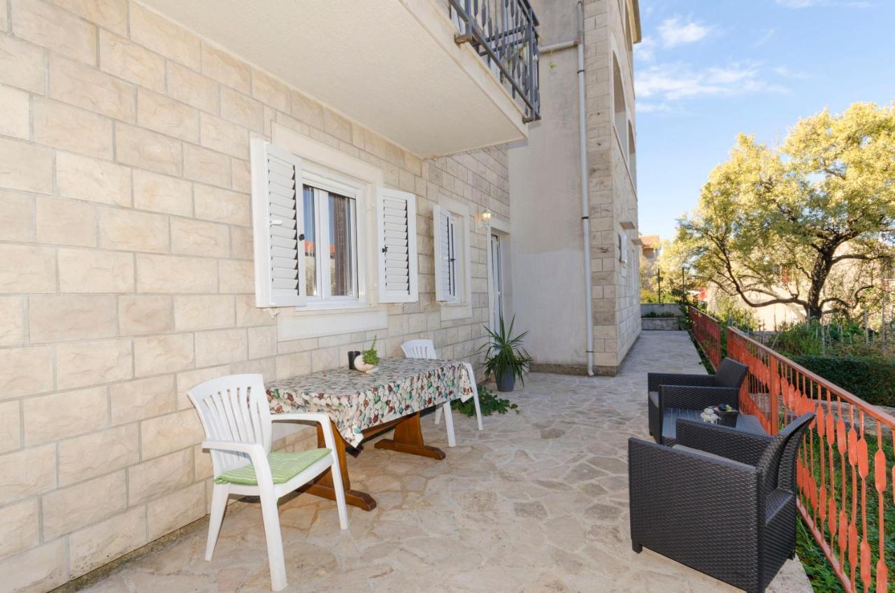 Apartments Silvana Супетар Екстериор снимка