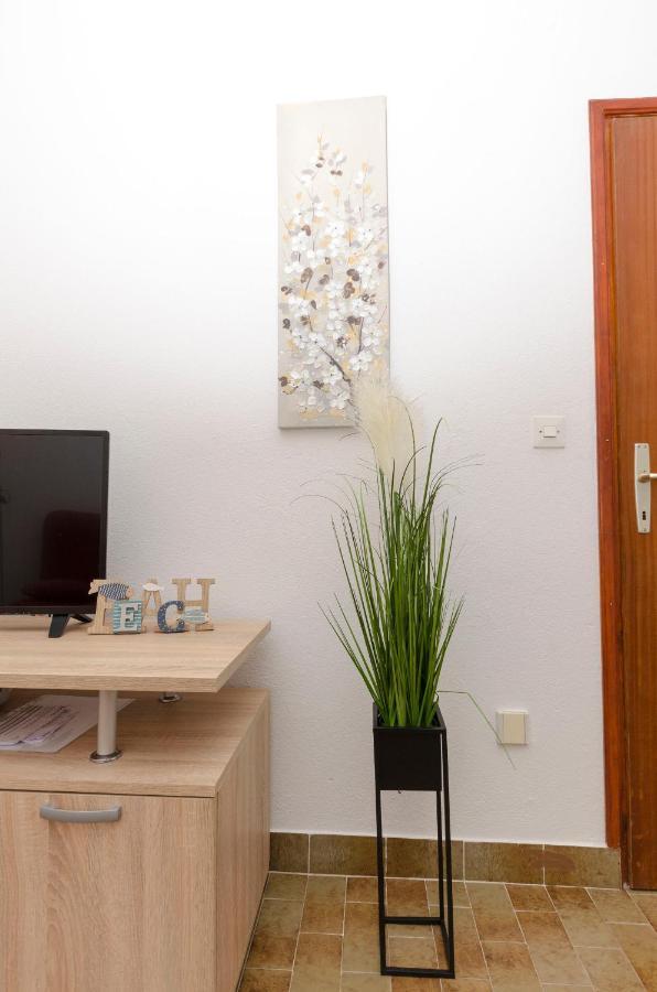 Apartments Silvana Супетар Екстериор снимка
